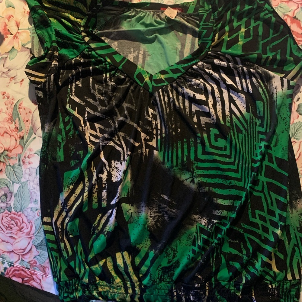 Candy Rain Women’s Short Sleeve Stylish Green and Black Women's Top Size 1X